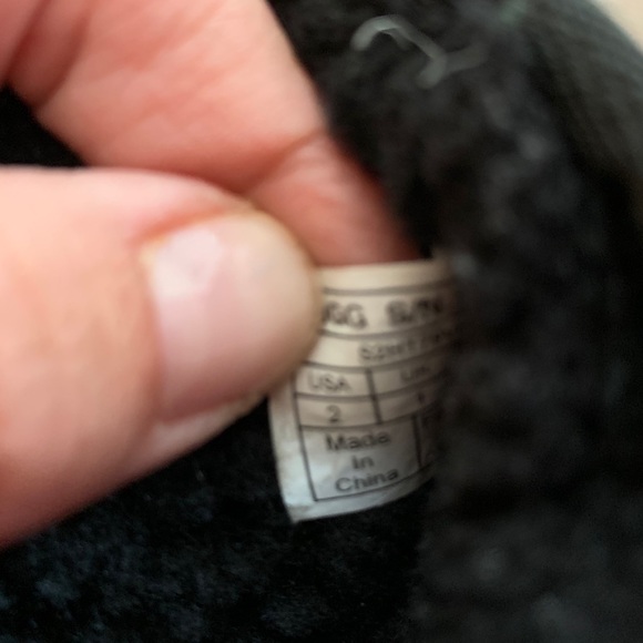 Little Girls Uggs size 2 - Picture 8 of 8